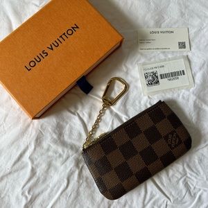 Louis Vuitton Key Pouch in Damier Ebene